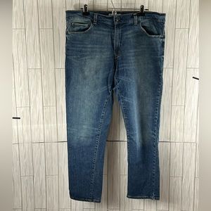 True Craft Jeans Tapered Leg